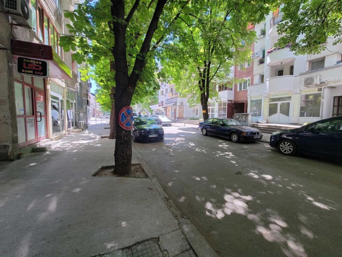 Prista Apartment Ruse Bagian luar foto