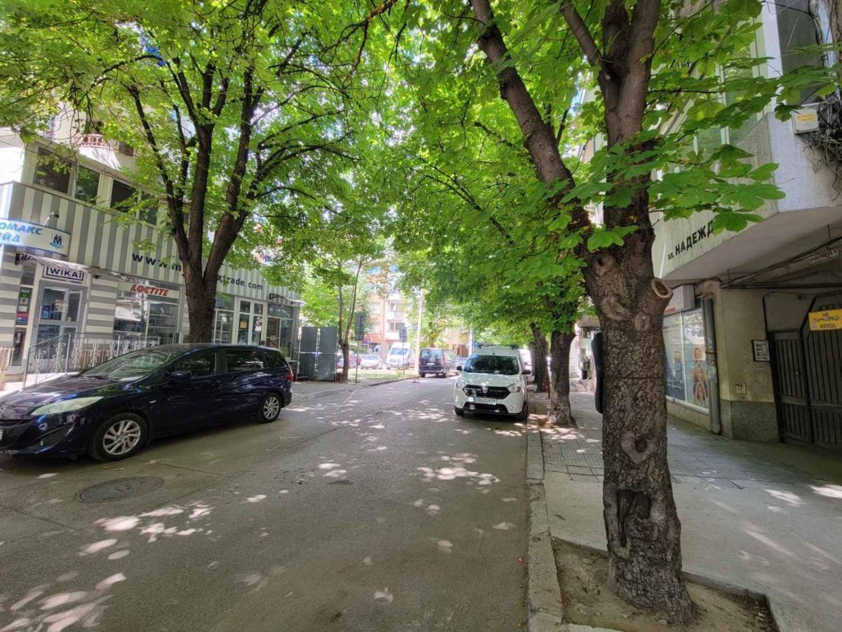 Prista Apartment Ruse Bagian luar foto